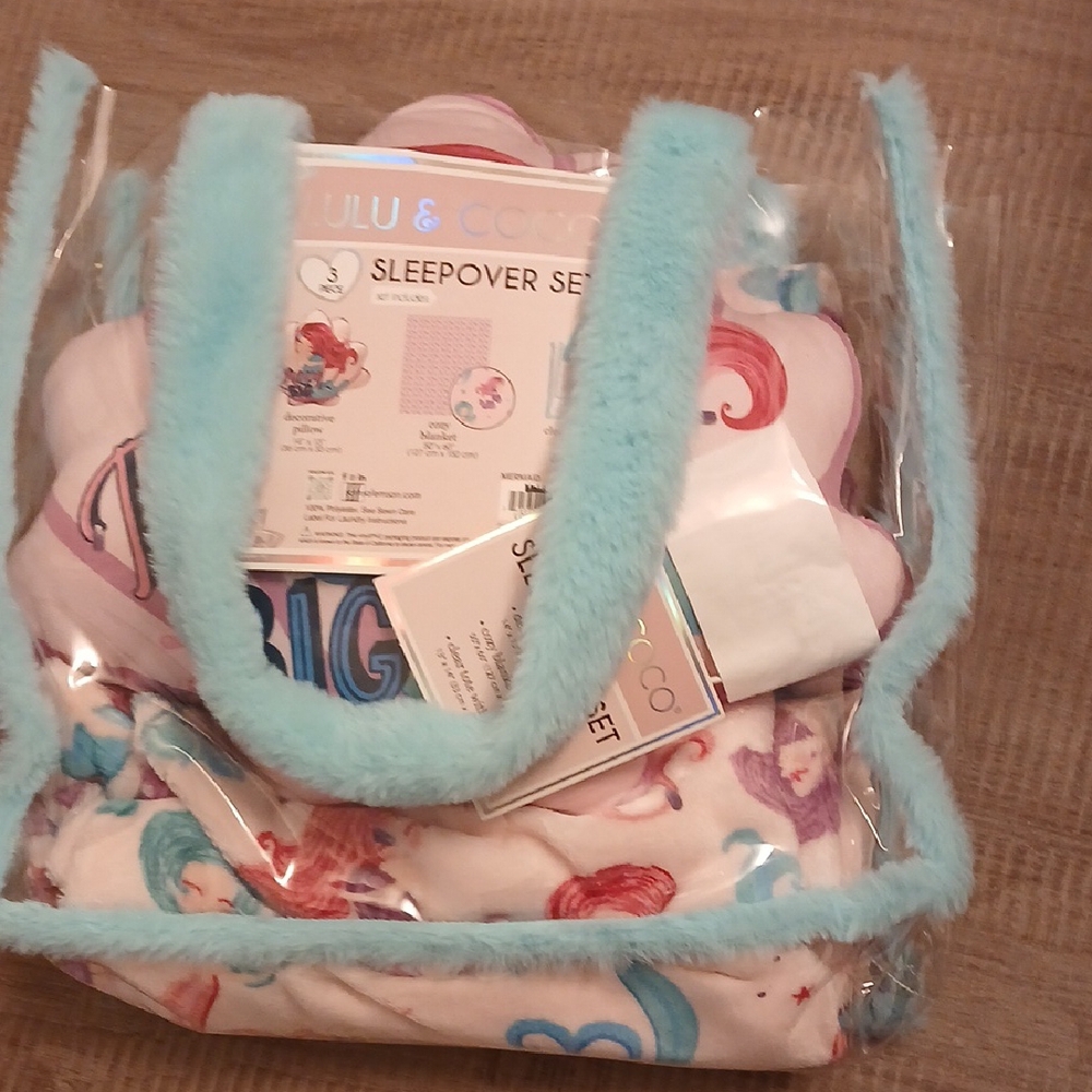 Lulu & Coco Sleepover Set with Blue Accents